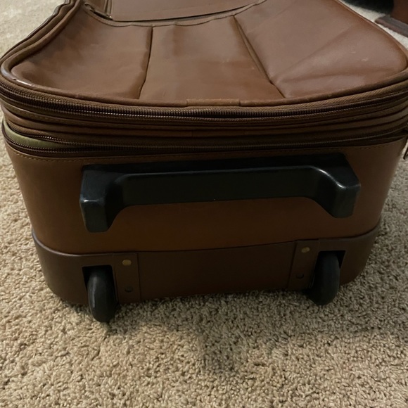 COPY - Ghurka leather rolling suitcase - Picture 8 of 13